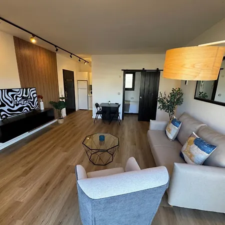 Modern And Cosy In The Heart Of Puerto Banus Lägenhet Marbella