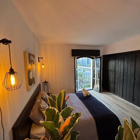 Modern And Cosy In The Heart Of Puerto Banus Lägenhet