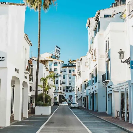 Modern And Cosy In The Heart Of Puerto Banus *