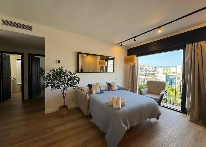 Modern And Cosy In The Heart Of Puerto Banus Appartamento