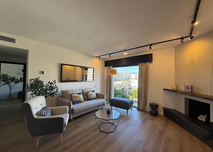 Apartment Modern And Cosy In The Heart Of Puerto Banus Marbella