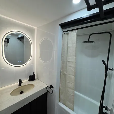 Modern And Cosy In The Heart Of Puerto Banus Marbellac